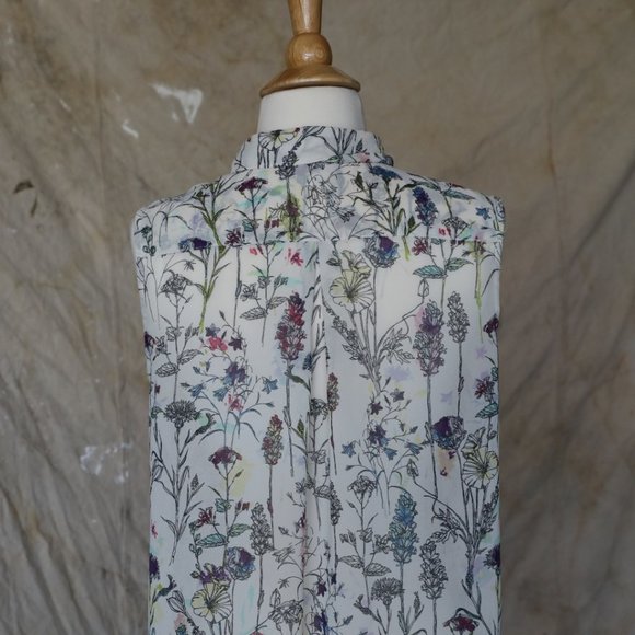 H&M sleeveless button up collared floral blouse S - Picture 4 of 6
